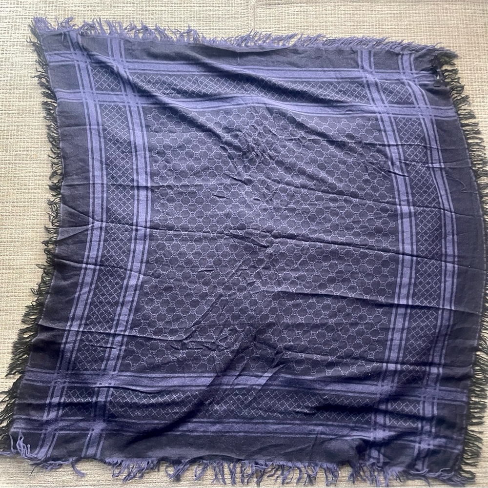 Gucci Diamente Survie Monogram Shawl - Picture 9 of 13